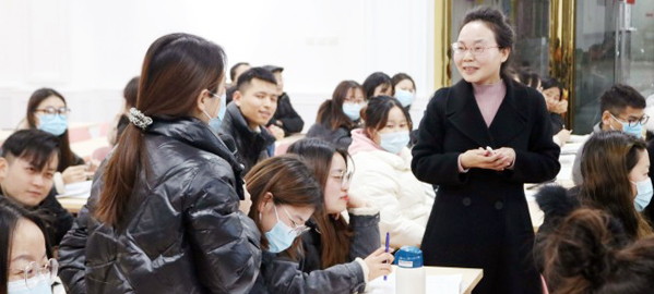 城固 专家指导+名师授课+培优补弱+日清月结的教学模式