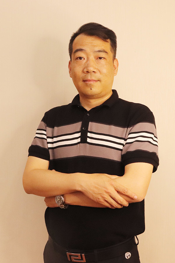 城固冯少坤 本科学历,毕业于陕西师范大学